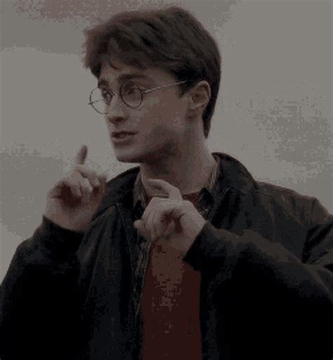 gif harry potter|Harry Potter GIFs on GIPHY